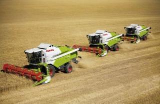 Kombájnok Claas Tucano 450