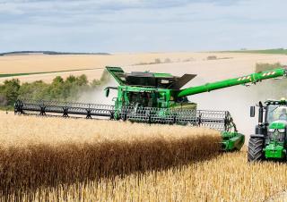 Kombájnok John Deere X9 1100  