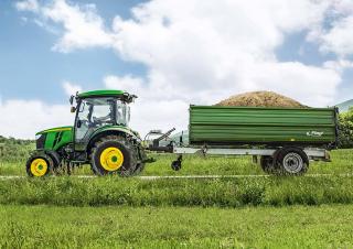 Járművek Kommuniális traktorok - elülső felfüggesztéssel John Deere 4052 R
