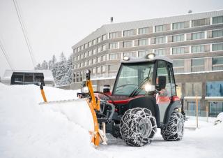 Járművek Kommuniális traktorok - elülső felfüggesztéssel Aebi TT 206+