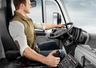 Járművek Kommuniális traktorok - elülső felfüggesztéssel Unimog U 218 Euro 6