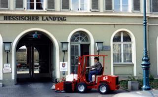 Járművek Kommuniális traktorok - elülső felfüggesztéssel Grünig Uni Truck 4 W 1005