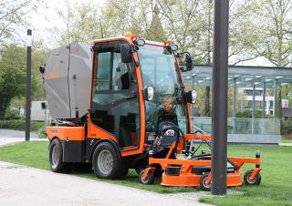 Járművek Kommuniális traktorok - elülső felfüggesztéssel Holder X 45