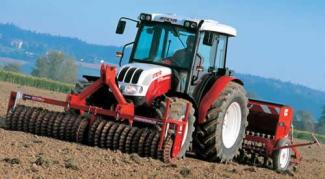 Járművek Kompakt kommunális traktorok Steyr 4075 Kompakt Hilo Profi