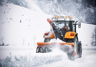 Járművek Kompakt kommunális traktorok Steyr 4115 Profi CVT Basis