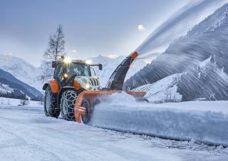 Járművek Kompakt kommunális traktorok Steyr 4135 Profi Basis