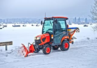 Járművek Kompakt kommunális traktorok Kubota BX231