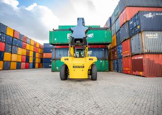 Konténerrakodó targoncák Hyster RS46-33XD/62