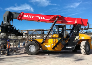 Konténerrakodó targoncák Sany SRSC45V4