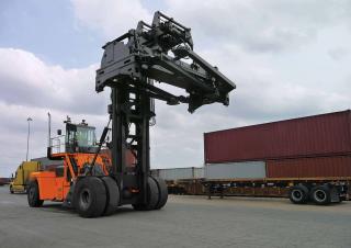 Konténerrakodó targoncák Toyota THD9000-L3