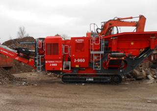 Kőtörmelék ujrahasznostó telepek Terex-Finlay J 960