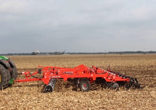 Kultivátorok Kuhn Dominator 4860-9