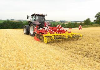 Kultivátorok Pöttinger Synkro 3530 nova