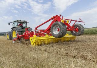 Kultivátorok Pöttinger Synkro 4030 T