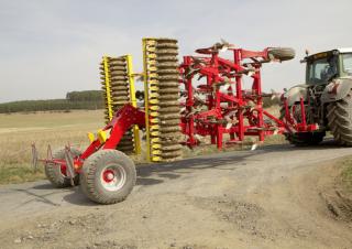 Kultivátorok Pöttinger Synkro 4030 T