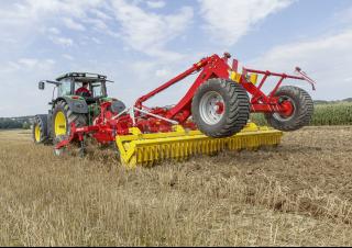 Kultivátorok Pöttinger Synkro 5030 T nova