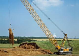 Lánctalpas daruk - rácsos gém Liebherr HS 895 HD