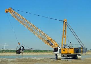 Lánctalpas daruk - rácsos gém Liebherr HS 895 HD