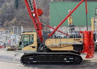Lánctalpas daruk - rácsos gém Liebherr LR 1110