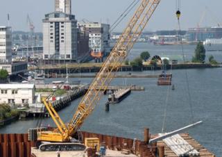 Lánctalpas daruk - rácsos gém Liebherr LR 1160