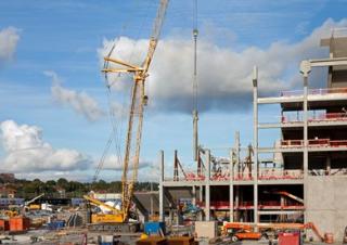 Lánctalpas daruk - rácsos gém Liebherr LR 1160