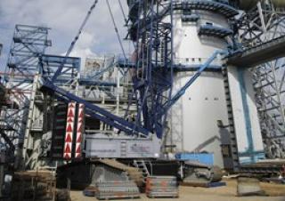 Lánctalpas daruk - rácsos gém Liebherr LR 1350/1
