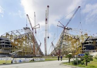 Lánctalpas daruk - rácsos gém Liebherr LR 1350/1
