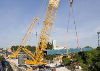 Lánctalpas daruk - rácsos gém Liebherr LR 1350/1