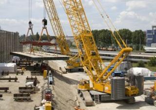 Lánctalpas daruk - rácsos gém Liebherr LR 1350/1