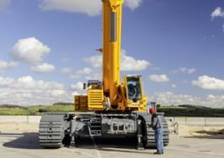 Lánctalpas daruk - teleszkópos gém Liebherr LTR 1220