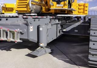 Lánctalpas daruk - teleszkópos gém Liebherr LTR 1220