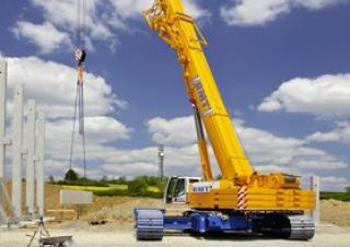 Lánctalpas daruk - teleszkópos gém Liebherr LTR 1220