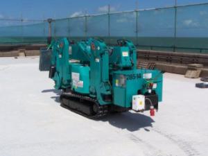 Lánctalpas daruk - teleszkópos gém Maeda MC 285 CRME- 2