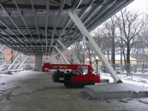 Lánctalpas daruk - teleszkópos gém UNIC URW-506