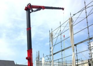 Lánctalpas daruk - teleszkópos gém UNIC URW-7035