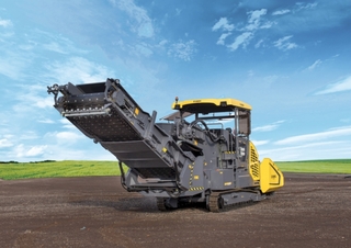 Lánctalpas finiserek Bomag BMF 2500 M