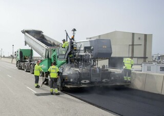 Lánctalpas finiserek Vögele Super 1800-3i SprayJet