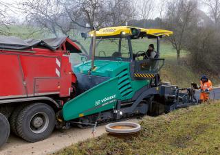 Lánctalpas finiserek Vögele Super 2100-5i