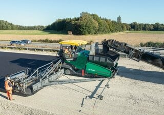 Lánctalpas finiserek Vögele Super 3000-3i