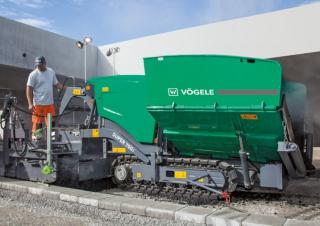 Lánctalpas finiserek Vögele Super 700