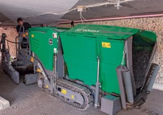 Lánctalpas finiserek Vögele Super 800-3i