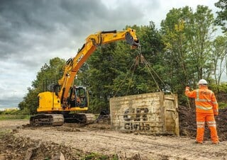 Lánctalpas kotrók JCB 245XR