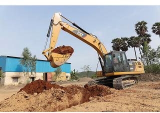 Lánctalpas kotrók Caterpillar 320D3