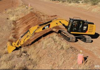 Lánctalpas kotrók Caterpillar 323F L