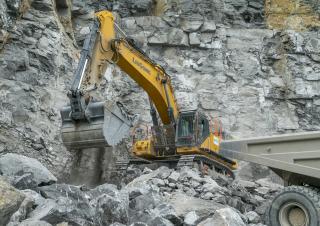 Lánctalpas kotrók Liugong 975FHD