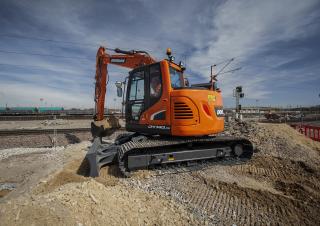 Lánctalpas kotrók Doosan DX 140 LCR