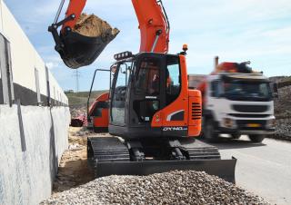 Lánctalpas kotrók Doosan DX140LCR-5