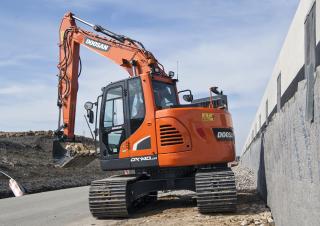 Lánctalpas kotrók Doosan DX140LCR-5