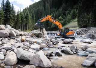 Lánctalpas kotrók Doosan DX210LC-7