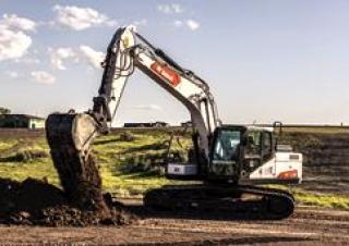 Lánctalpas kotrók Bobcat E165